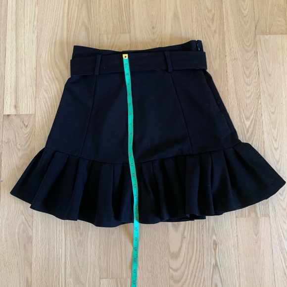 Black Ruffle Mini Skirt with Belted Waist - Cinched and Elegant - Picture 4 of 5